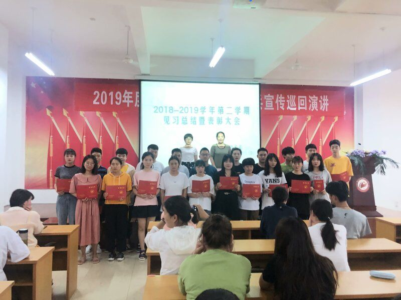 1561606288897779.png 702.png