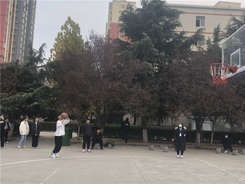 校园篮球三分球比赛成功举行