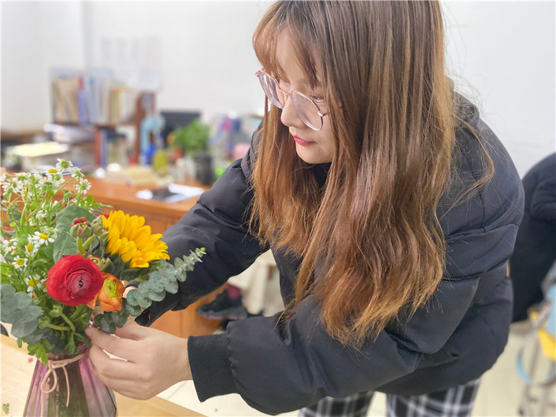 【公共教学部】举办插花活动