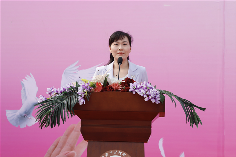 学院举行庆祝512国际护士节传光授帽仪式