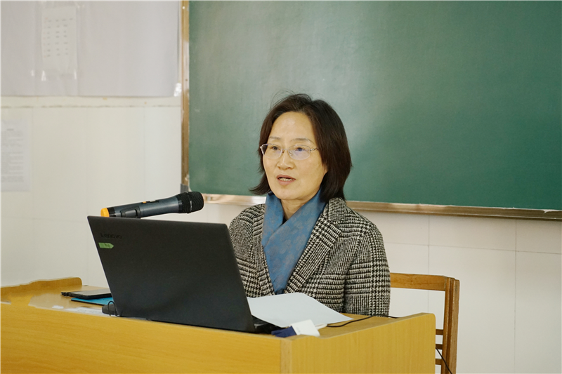 【学院动态】学院党委书记韩爱敏深入课堂讲思政课