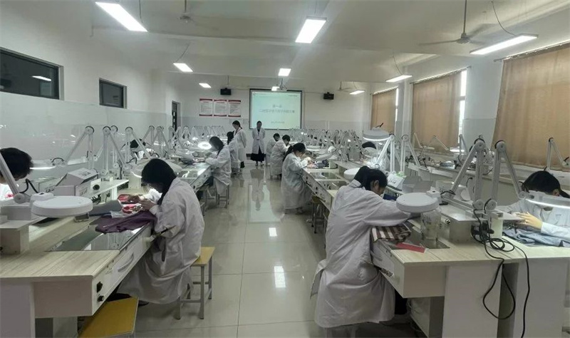 【医学技术系】我院举办第一届全口义齿排牙技能大赛