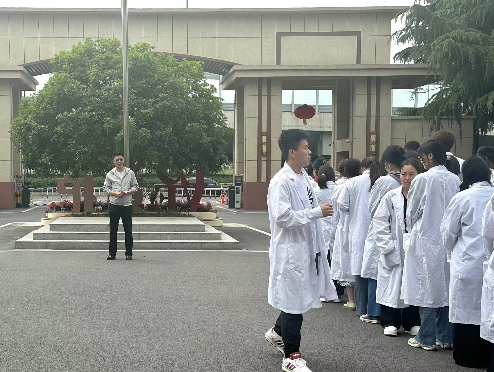 1724829427679687.jpg 1724829427679687.jpg